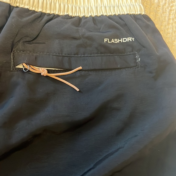 Brand new with tags The North Face Nylon pants. - Picture 6 of 7